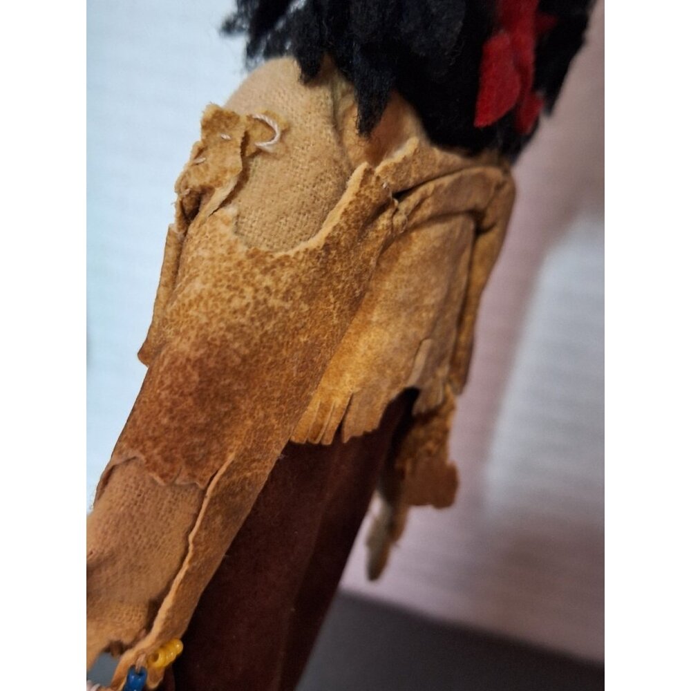 2 - Vintage Native American Handmade 7.5" Leather Clothing Dolls - Picture 5 of 16